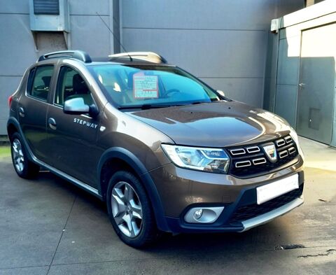 Dacia Sandero TCe 90 Stepway Navy 2017 occasion Lille 59000