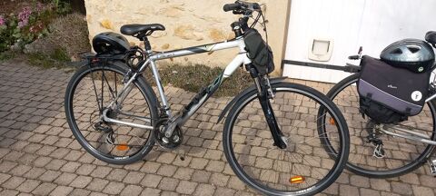2 vlos VTC H et F 480 Livron-sur-Drme (26)