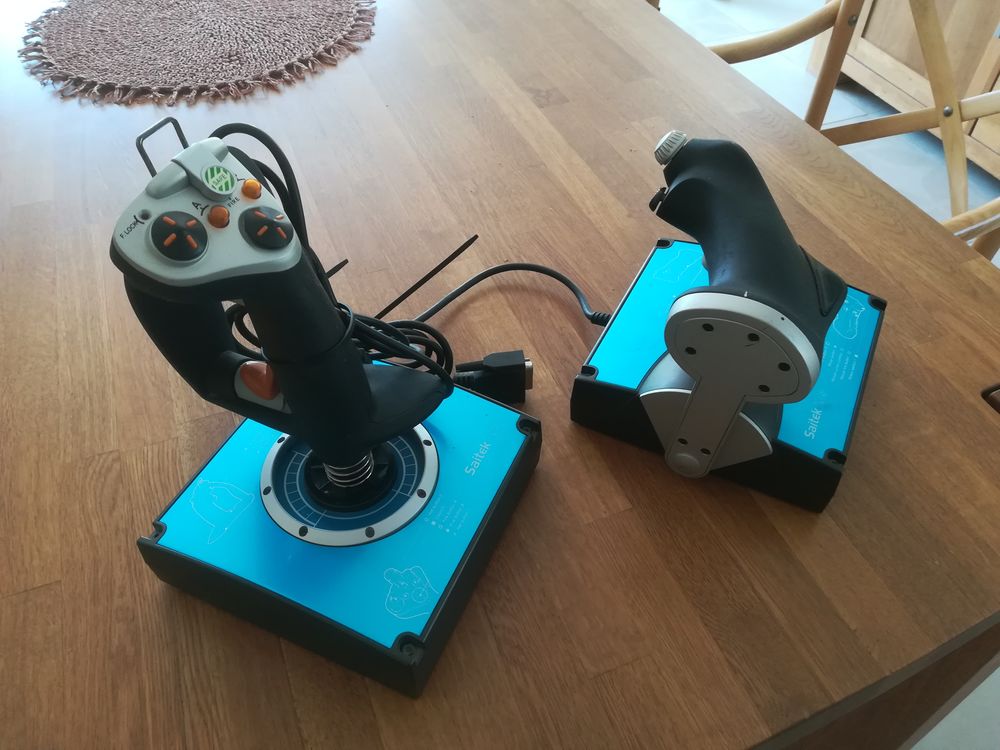 Hotas Saitek X45 Matériel informatique