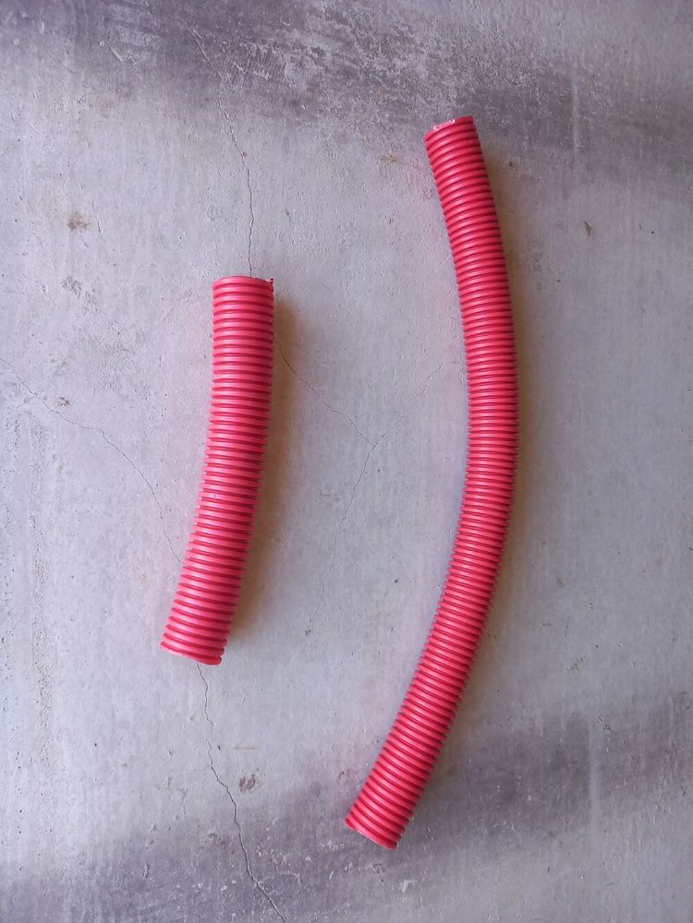 Gaine annel&eacute;e rouge TPC &Oslash;110mm - 2 chutes - &eacute;lectricit&eacute;/t&eacute;l&eacute; Bricolage