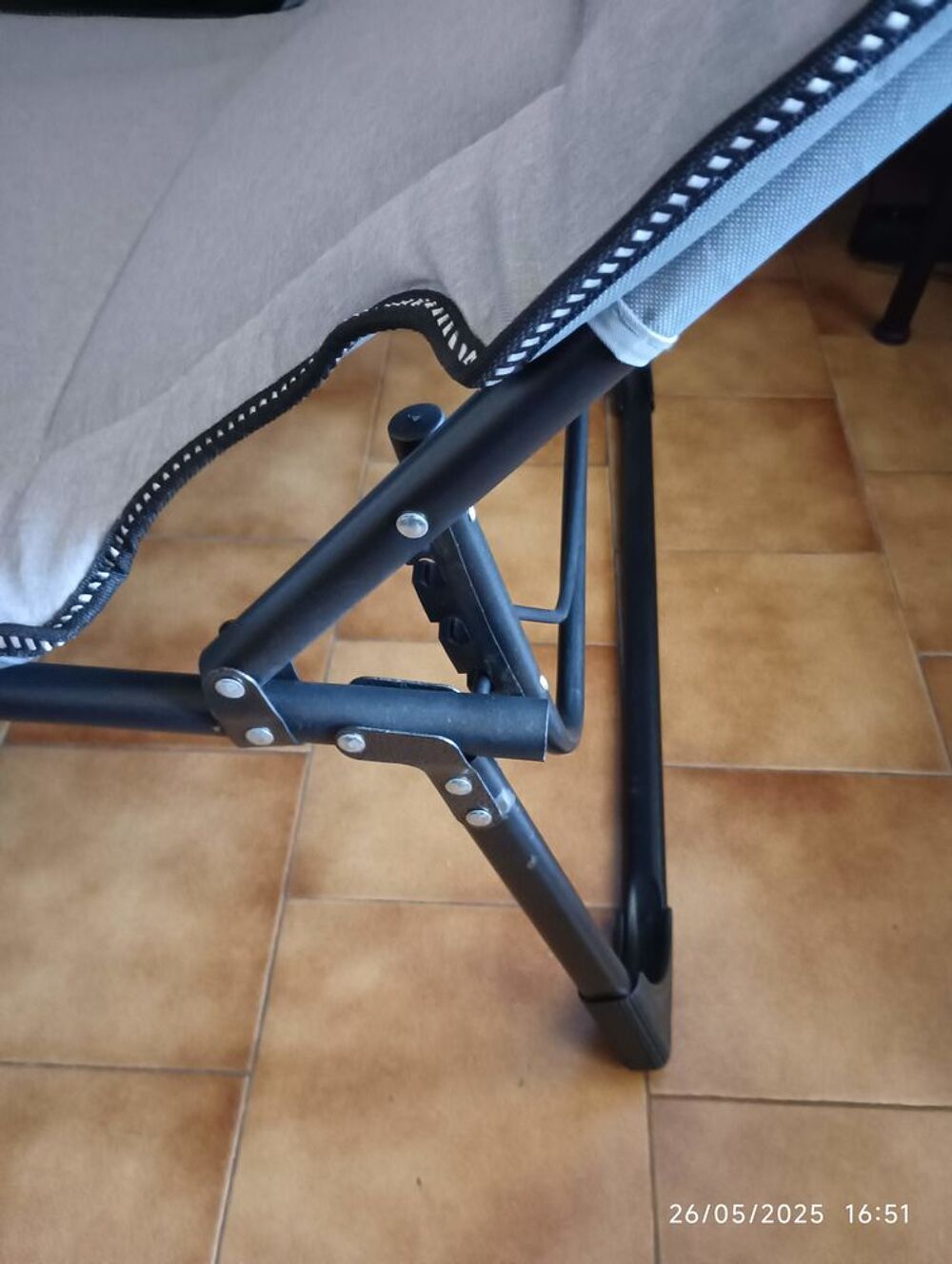 Lit de camp pour camping neuf Meubles