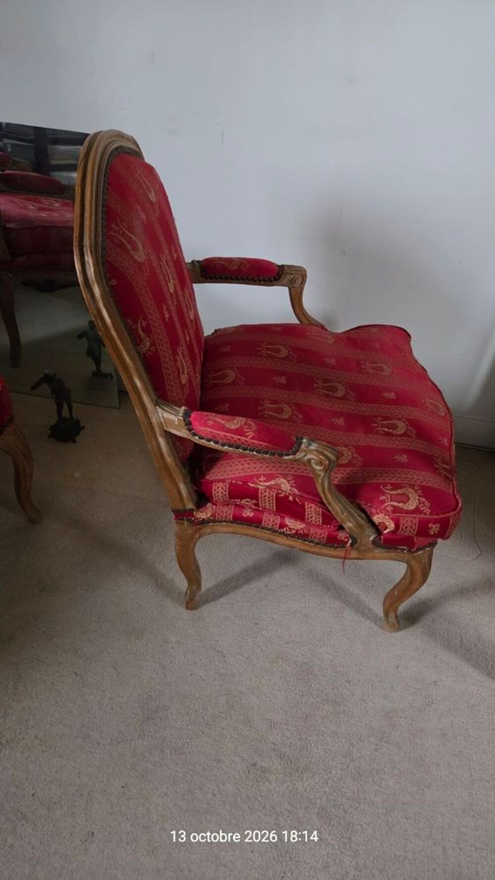 Lot de 2 fauteuils anciens style Louis XV ? bois sculpt&eacute; Meubles