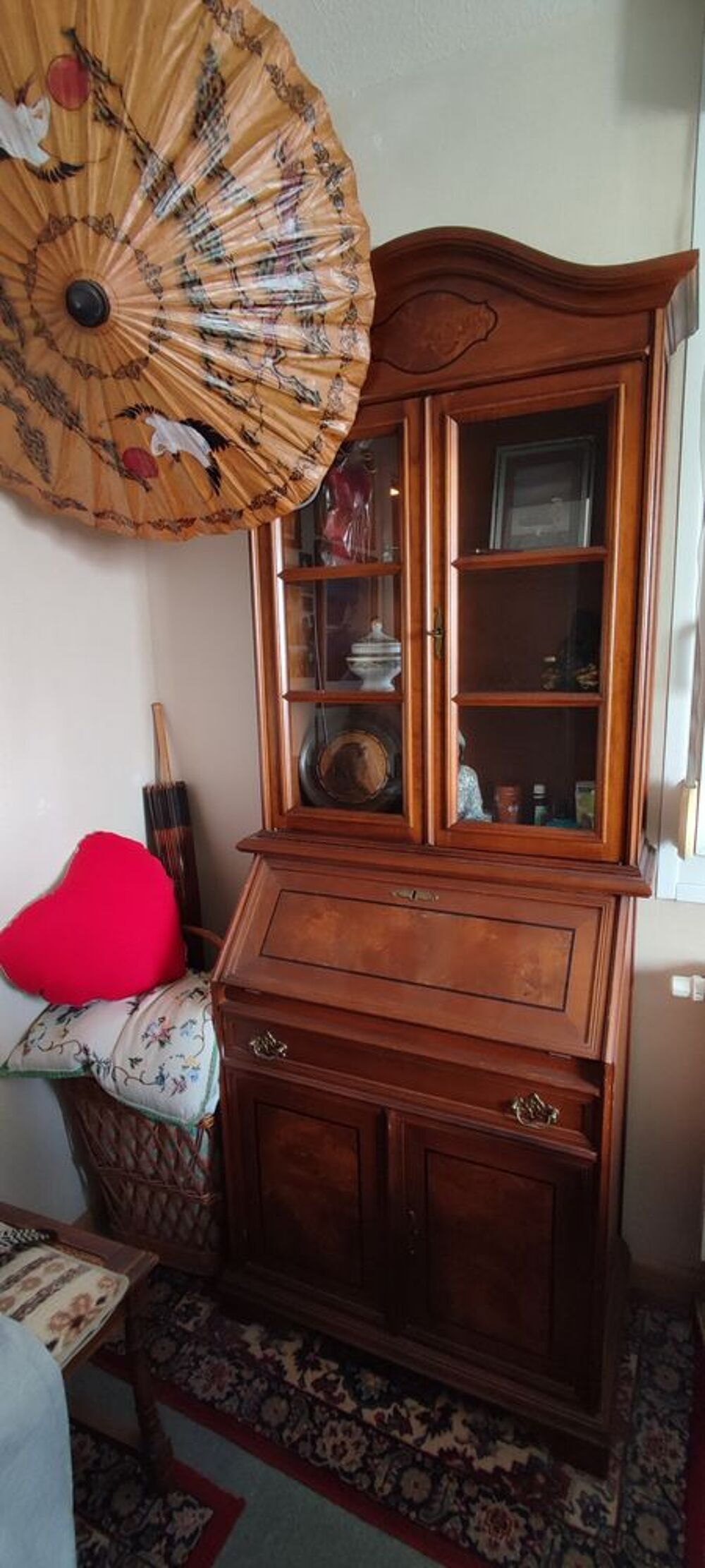meuble en deux parties vitrine et secraitere Meubles