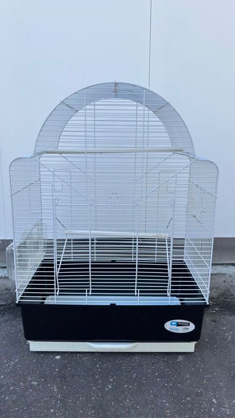 cage Ferplast pour oiseaux en tr&egrave;s bom etat 40 93110 Rosny-sous-bois
