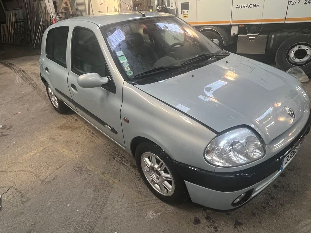 Clio II Clio 1.6i RXE A 2000 occasion 13400 Aubagne
