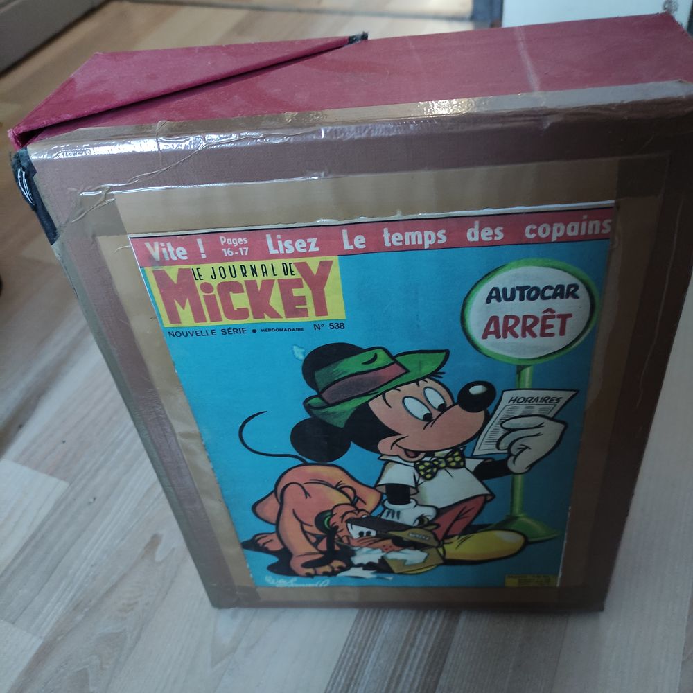 ENORME LOT "le journal de Mickey" - 2200 illustr&eacute;s Livres et BD