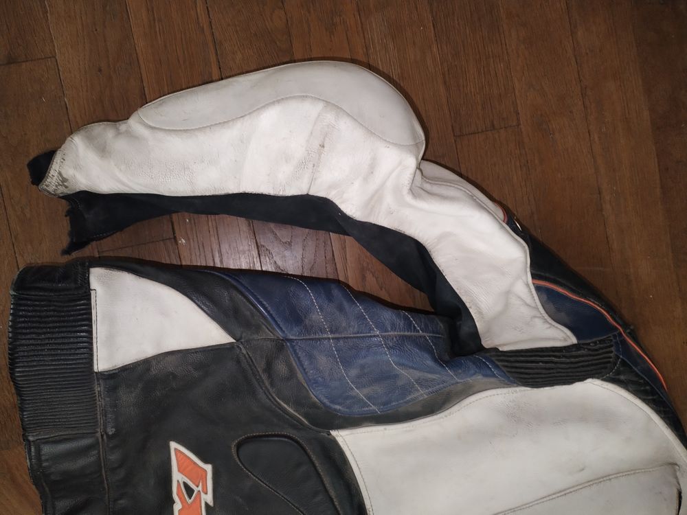 Blouson moto IXON (Taille L)
Vtements