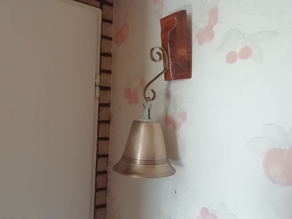 Magnifique Cloche bronze electrique 220v vintage ann&eacute;e 1950 
