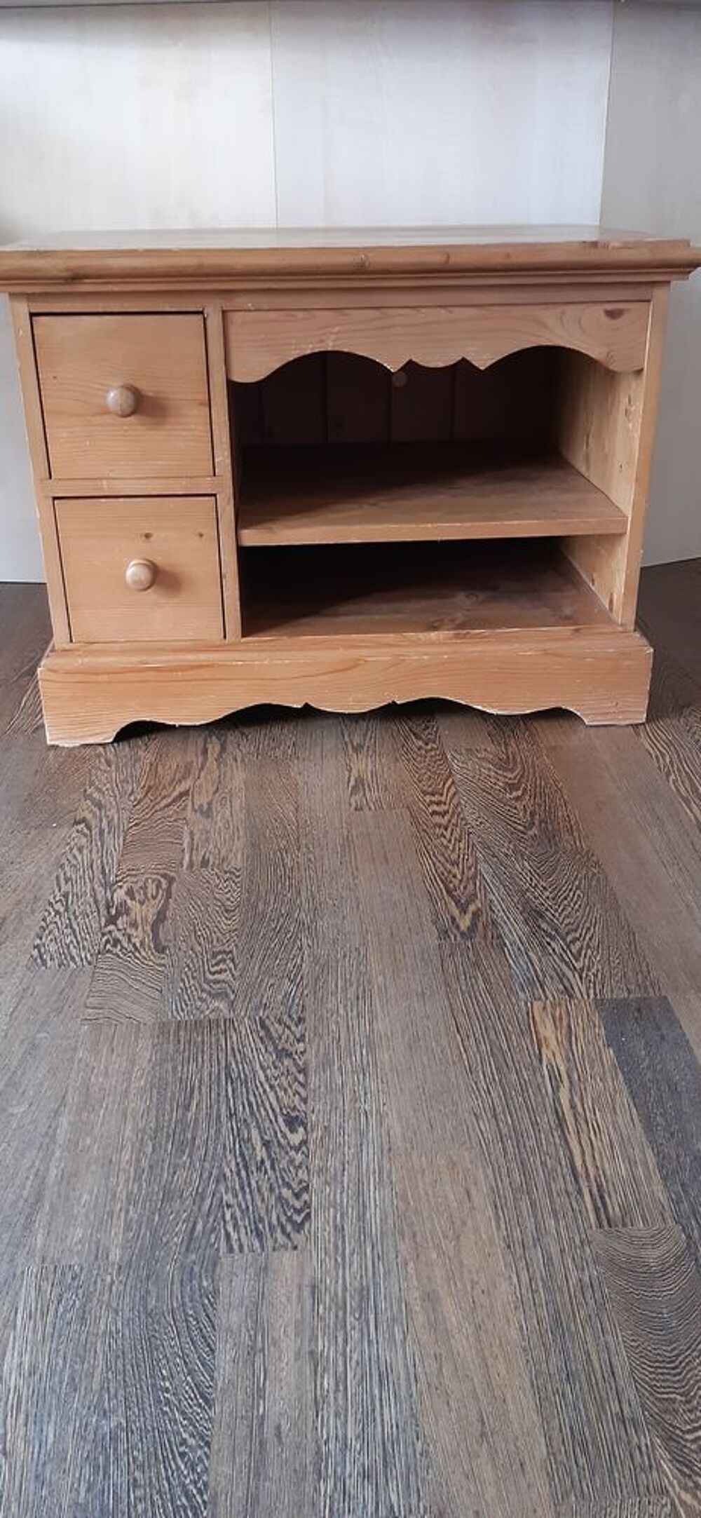Meuble TV Interiors en pin naturel Meubles