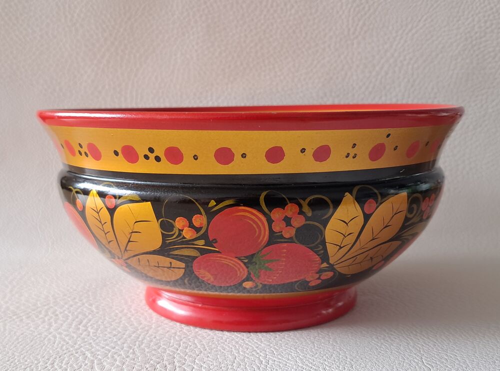 bol d&eacute;coratif en bois laqu&eacute; noir rouge or Khokhloma Décoration
