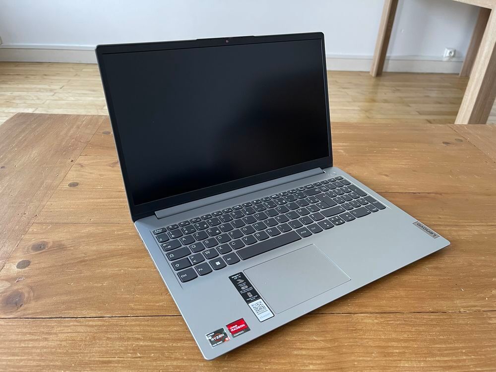 Ordinateur portable LENOVO - IP1 15ALC7 R5/8/512 Matériel informatique