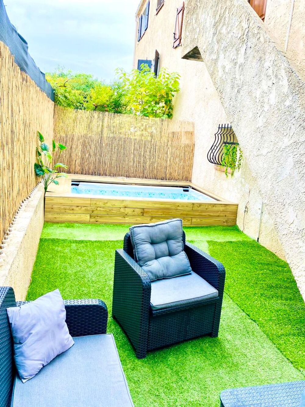 Vente Appartement Duplex 6 pièces  de 104 m² + 36m2 à aménager Marseille 14