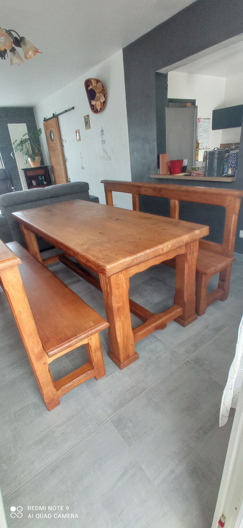 Table et bancs en bois massif Meubles