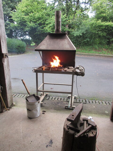 FORGE 300 Saint-Brice-en-Cogl�s (35)