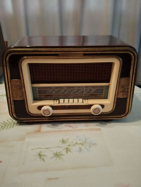 Poste de radio ancien 25 Berville (76)