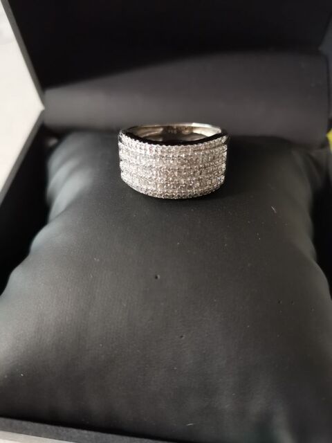 Bague or blanc serti de diamants etat neuf taille 56 750 Landes (17)