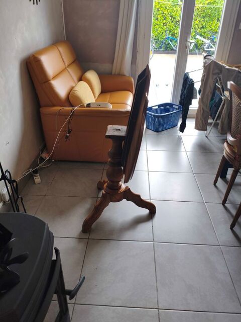 canapee cuir 2 place 220 Saint-Barth�lemy (38)