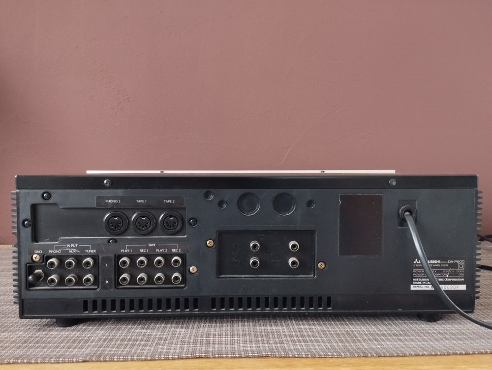 Pr&eacute;amplificateur MITSUBISHI DA P600 Audio et hifi