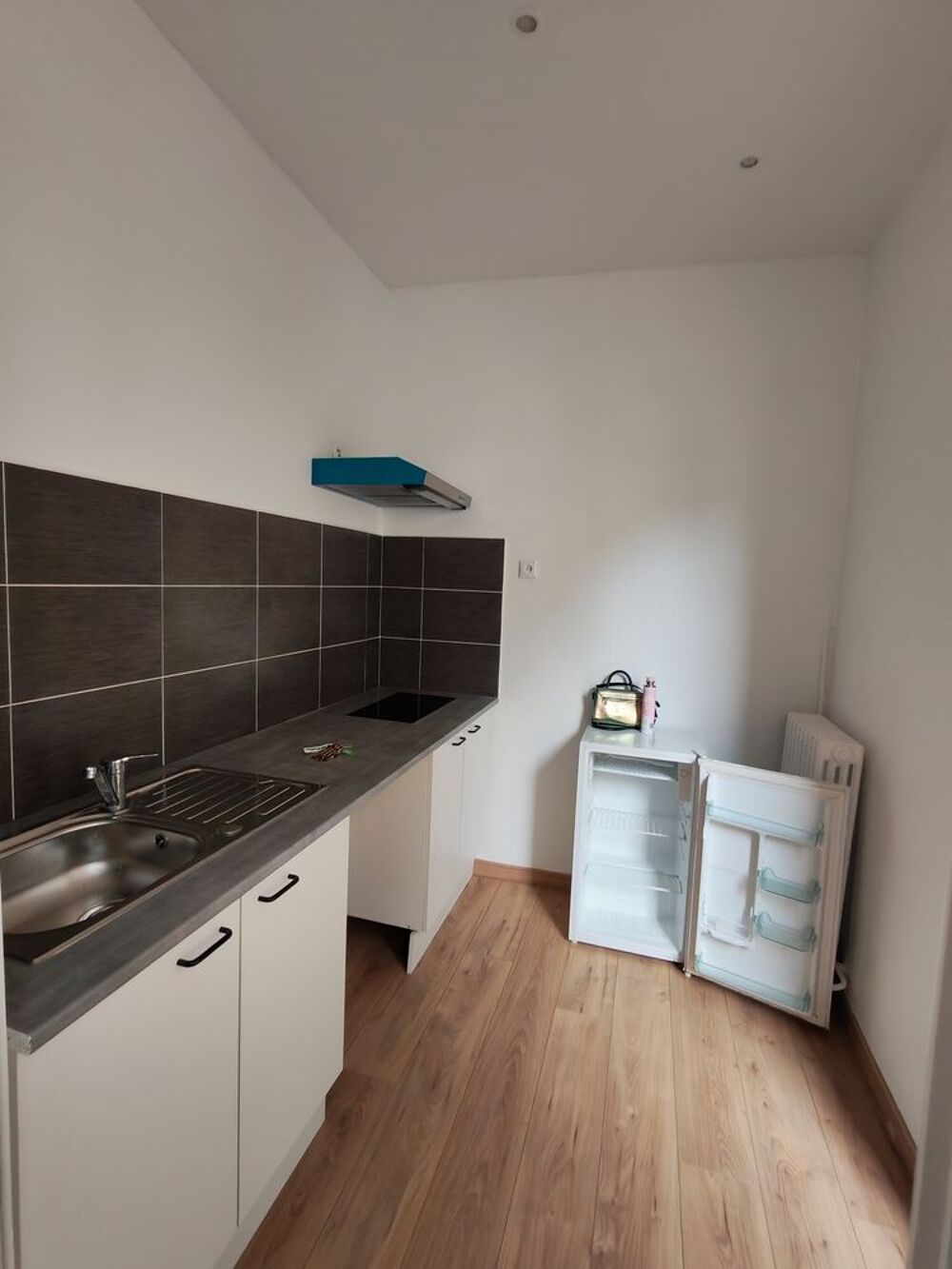 Location Appartement Prox. Lycée Rotrou, Studio meublé de 26.14 m² en rdc Dreux