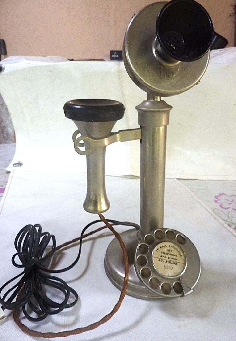 T&eacute;l&eacute;phone ancien "Anglais" Décoration