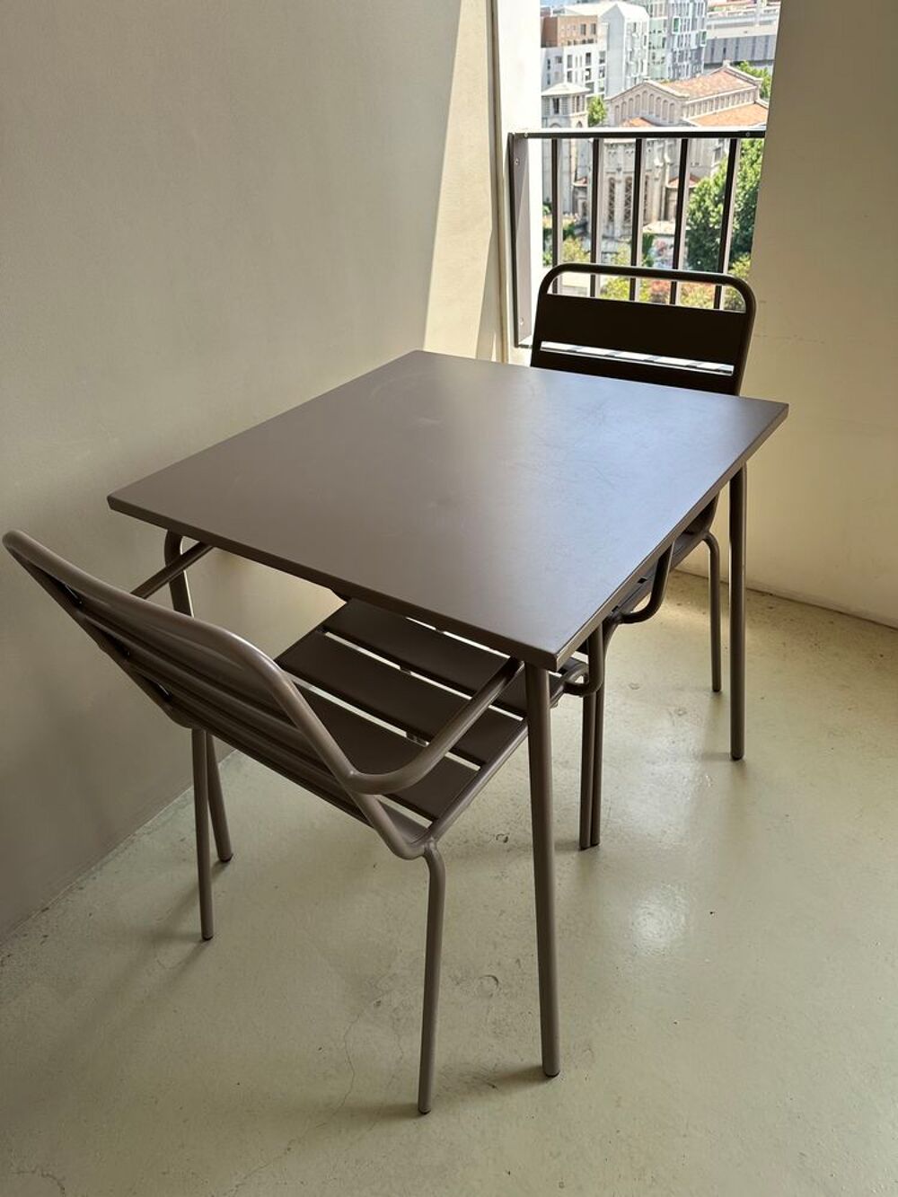 Table de jardin carr&eacute;e en m&eacute;tal Jardin