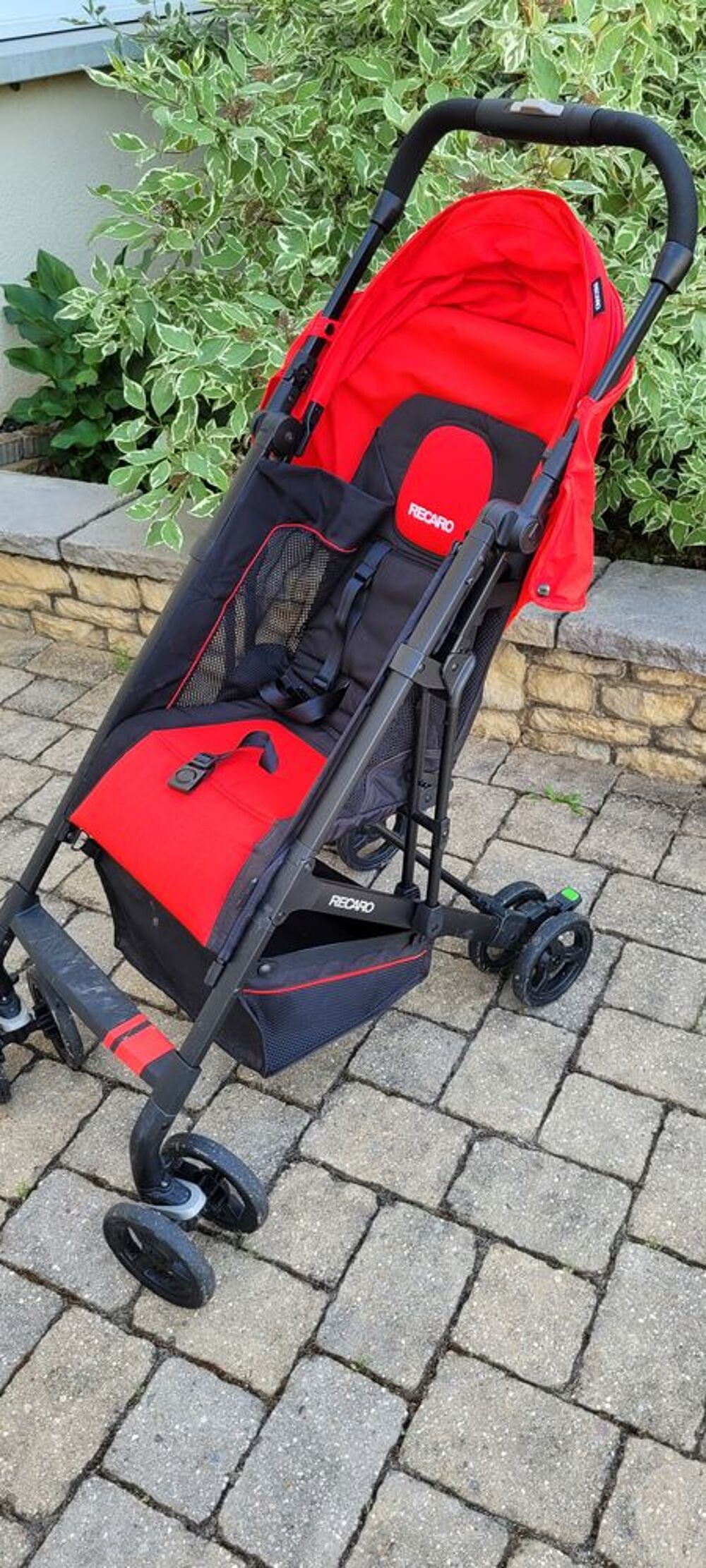 POUSSETTE RECARO COMPACTE EASYLIFE Puériculture