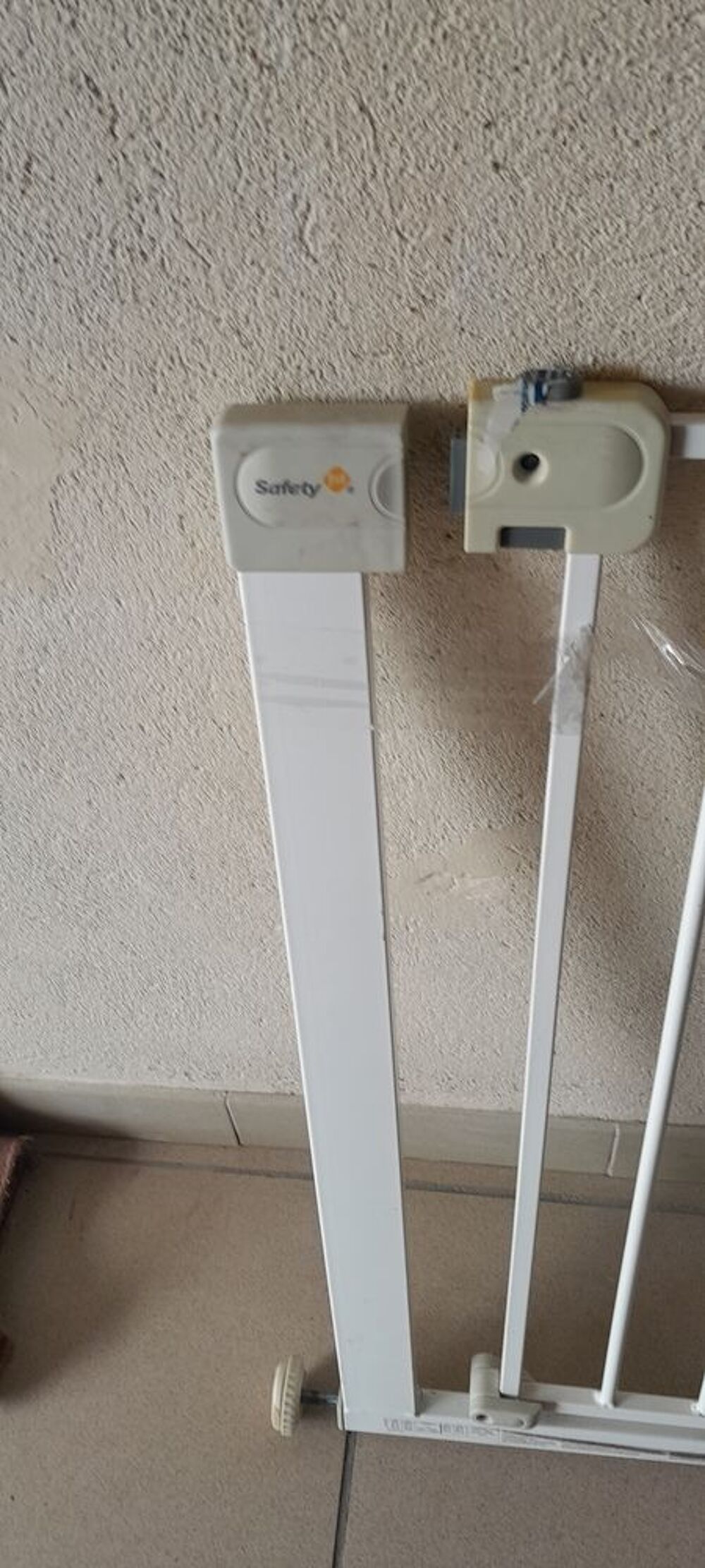 Barri&egrave;re s&eacute;curit&eacute; escalier Puériculture