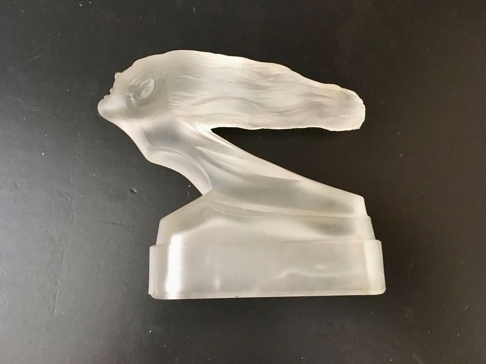 Statuette en verre depoli Art Deco (ann&eacute;es 30) Décoration