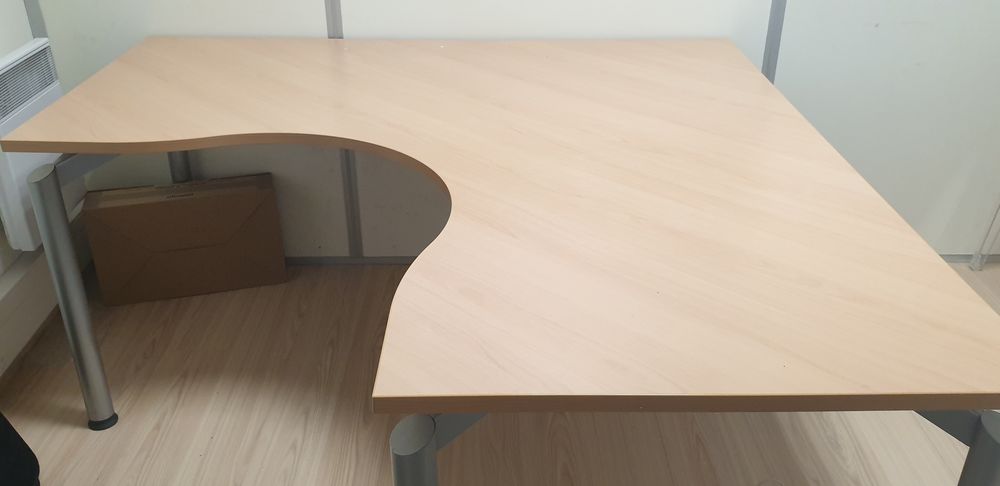 Bureau de travail Meubles