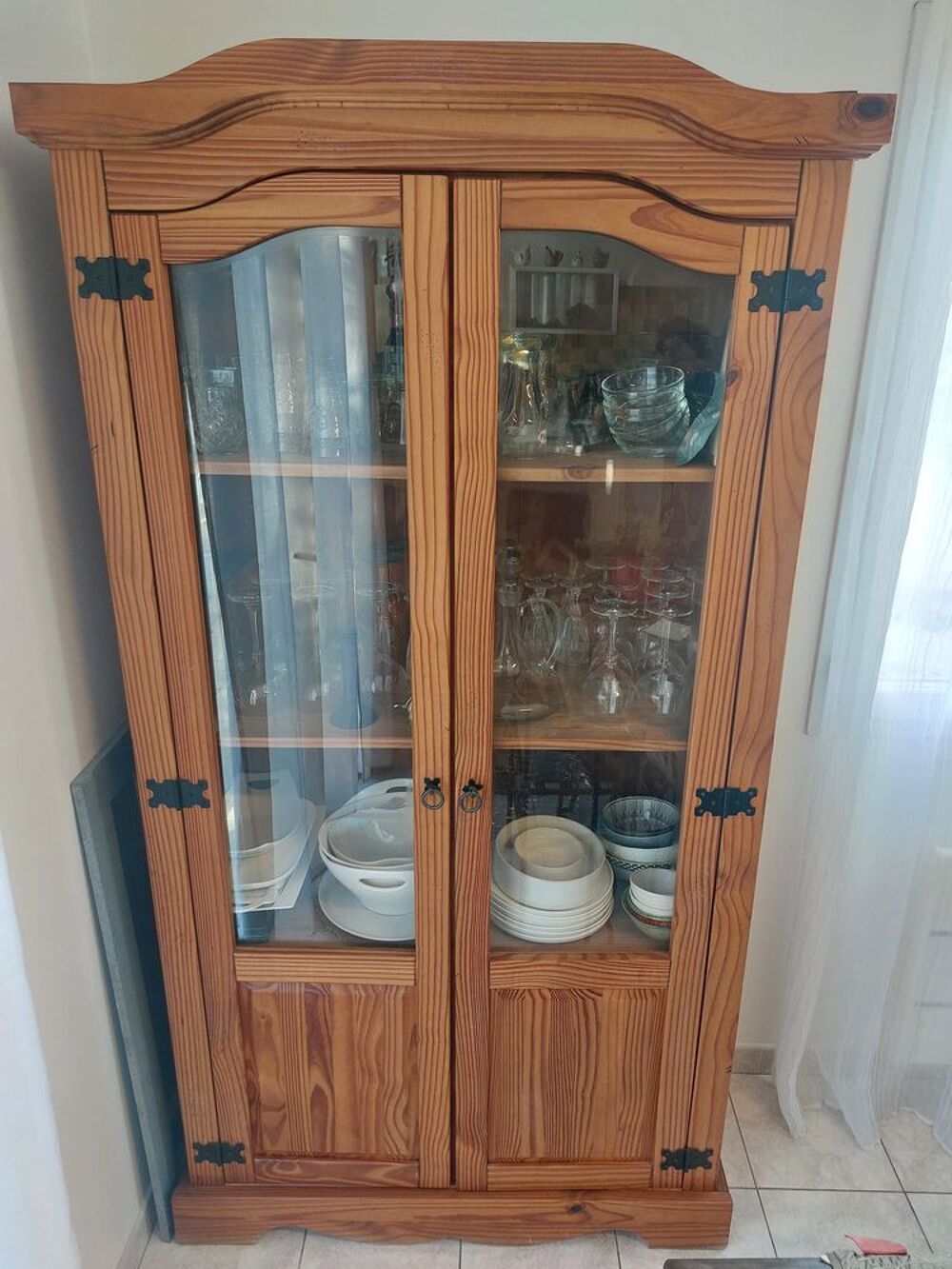 beau vaisselier ou meuble vitrine Meubles