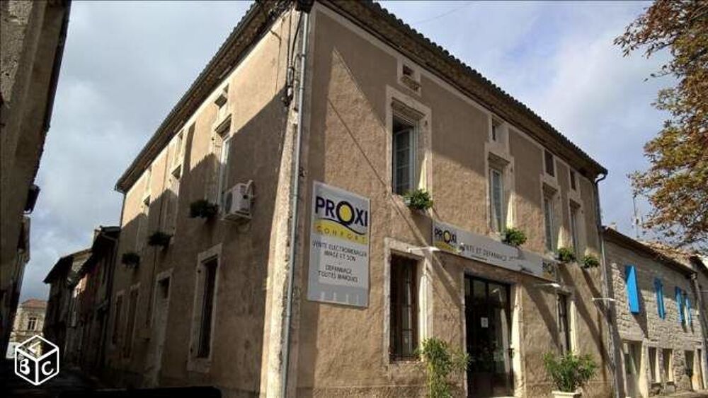 Maison 8 pièces 240 m² · à Beauville · 240 m² · 150 000 €