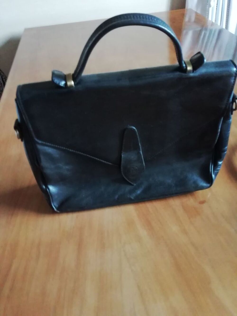 Sacs a main femme box veritable neufs
A emporter Maroquinerie