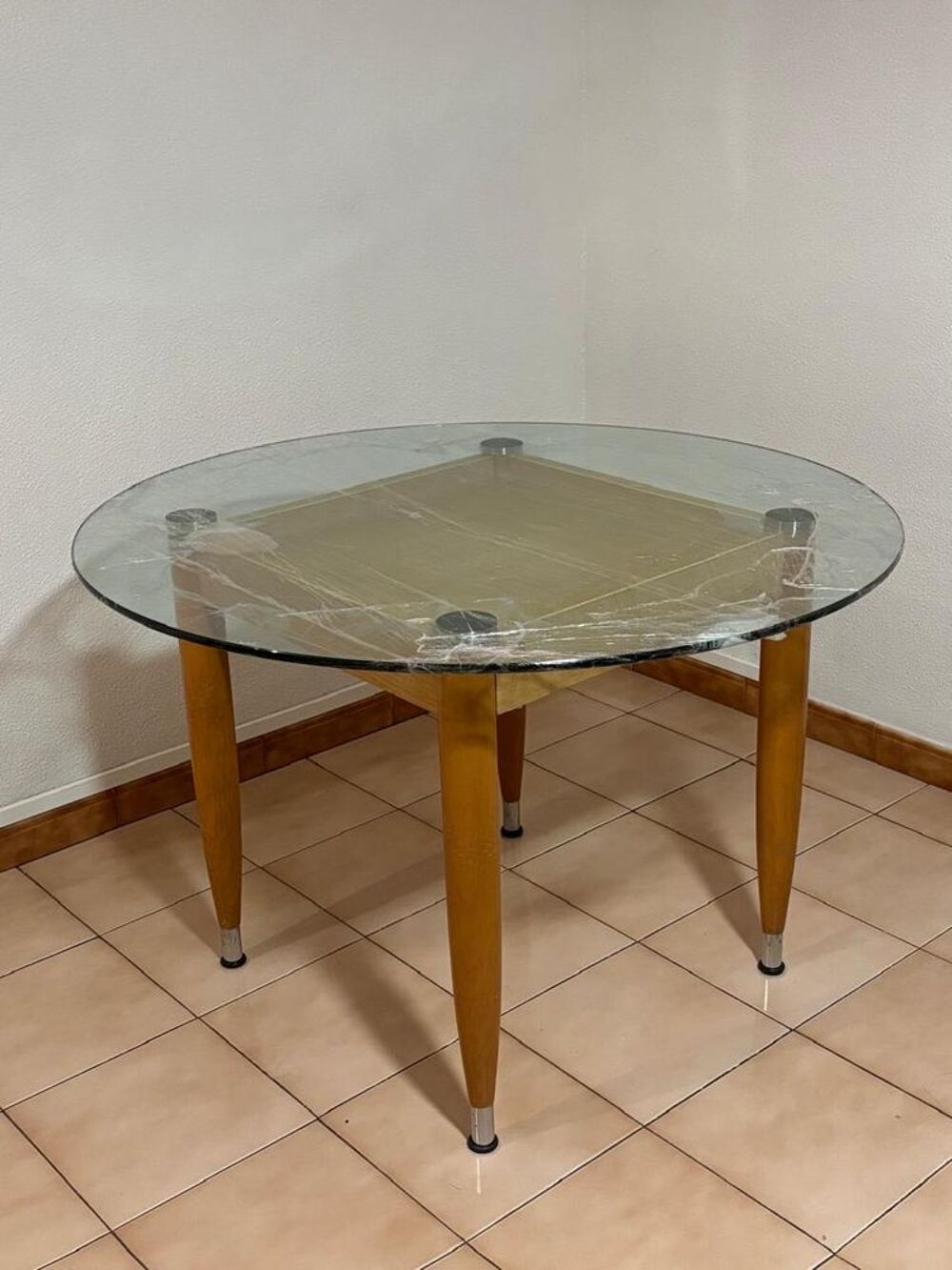 Table &agrave; manger 110 cm, dessus en verre &eacute;pais, structure Bois, d&eacute;montable pour le transport Meubles