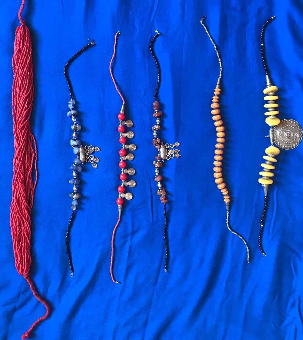Colliers couleurs Bijoux et montres