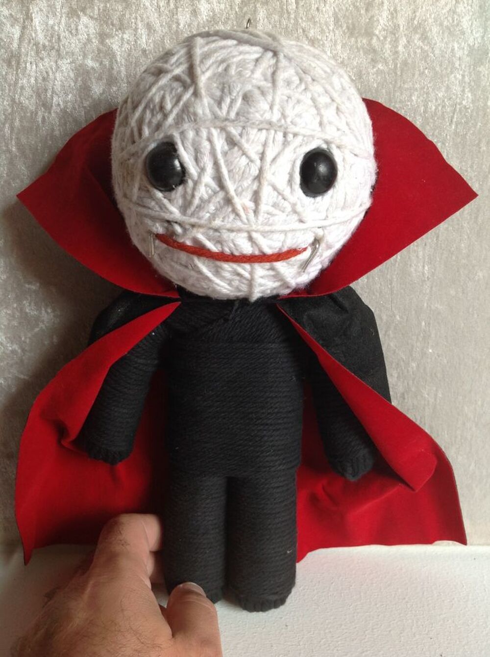 VAMPIRE VOODOO DRACULA DOLLS 31cm HAUT CAPE VELOURS Envoi Po Décoration