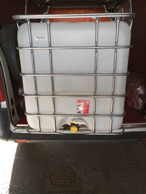 cuve 1000L avec son robinet 100 Buchelay (78)