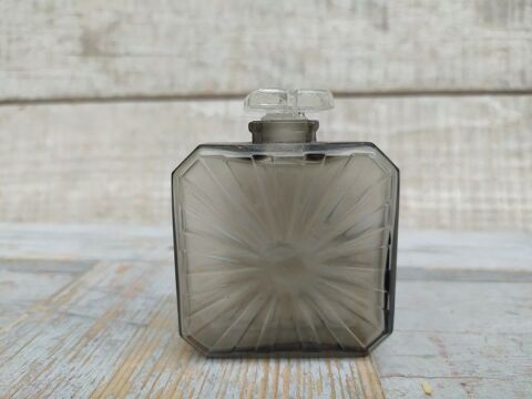 Flacon Parfum Guerlain Vol de Nuit Art Dco
45 Loches (37)
