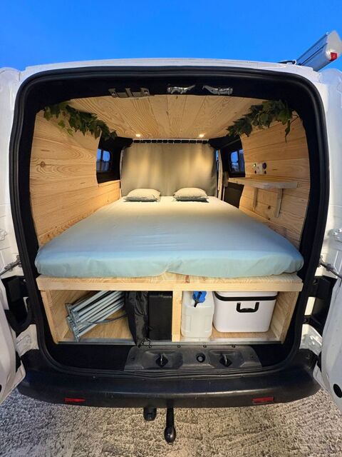 Van am&eacute;nag&eacute; Van am&eacute;nag&eacute; 2017 occasion Peymeinade 06530