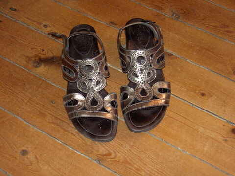 Chaussures femme t en cuir marque ARA 20 Uzs (30)