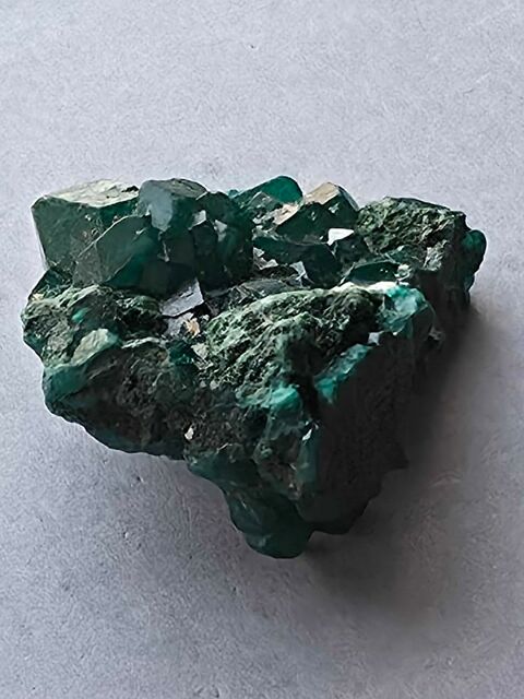 Dioptase Cristallisée du Katanga (RDC)-Spécimen de Collection 50 Bagneux (92)