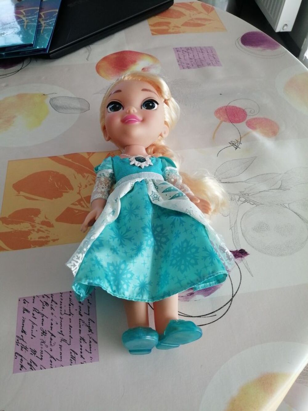poup&eacute;e Reine des neiges Jeux / jouets