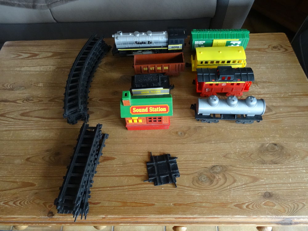 train et son circuit Jeux / jouets