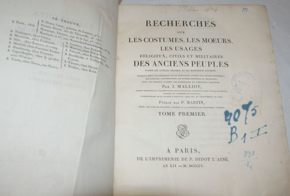 RARE :J. MALLIOT RECHERCHES sur LES COSTUMES Livres et BD
