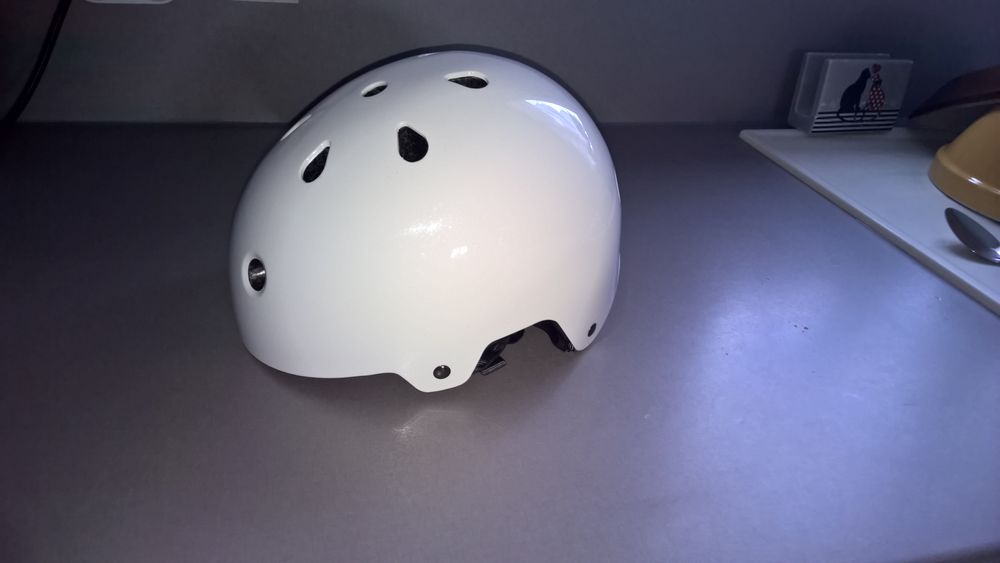 Rollers + casque + protections (jamais servis) Sports