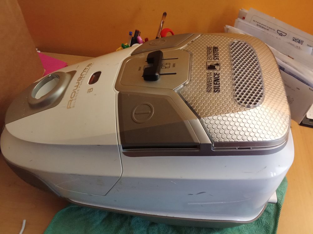 COUVERCLE ASPIRATEUR ROWENTA RO6327 EA Electroménager