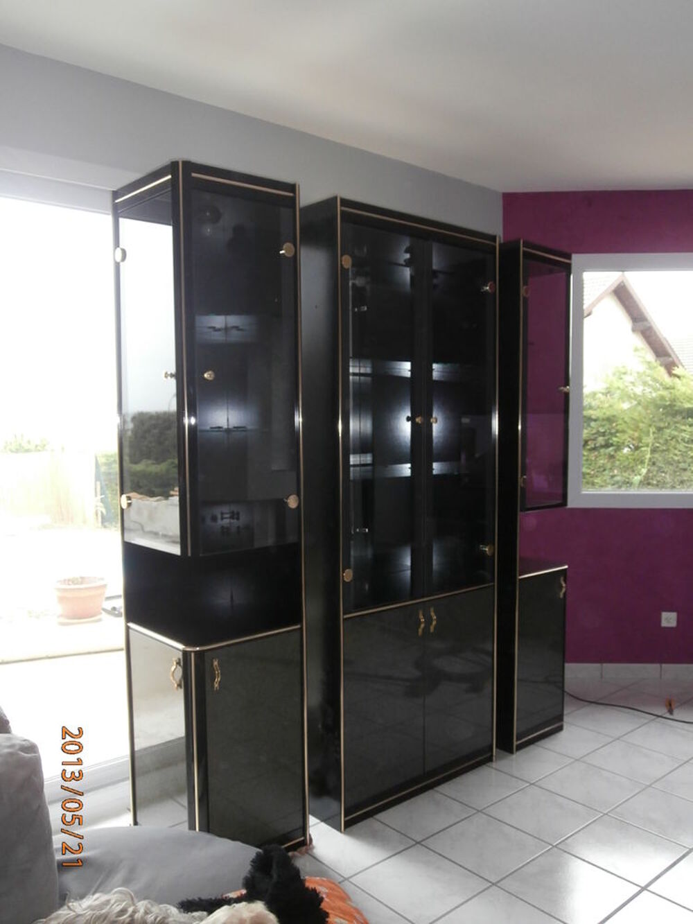 meuble vitrine contemporain avec luminaire interieur Meubles