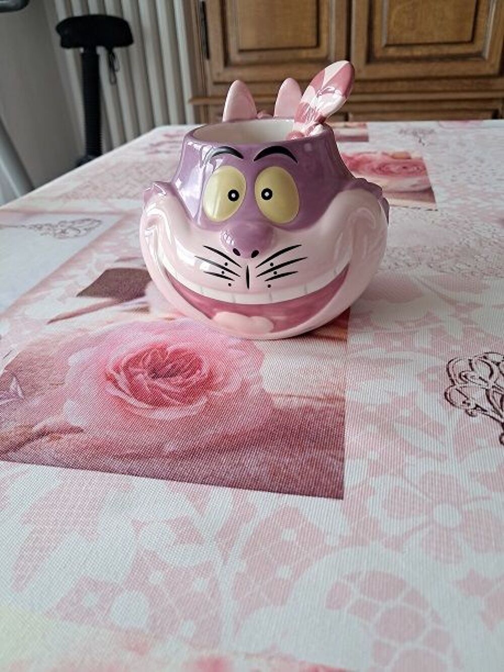 Mug Alice Chat Cheshire Disney anime manga TV Japon 