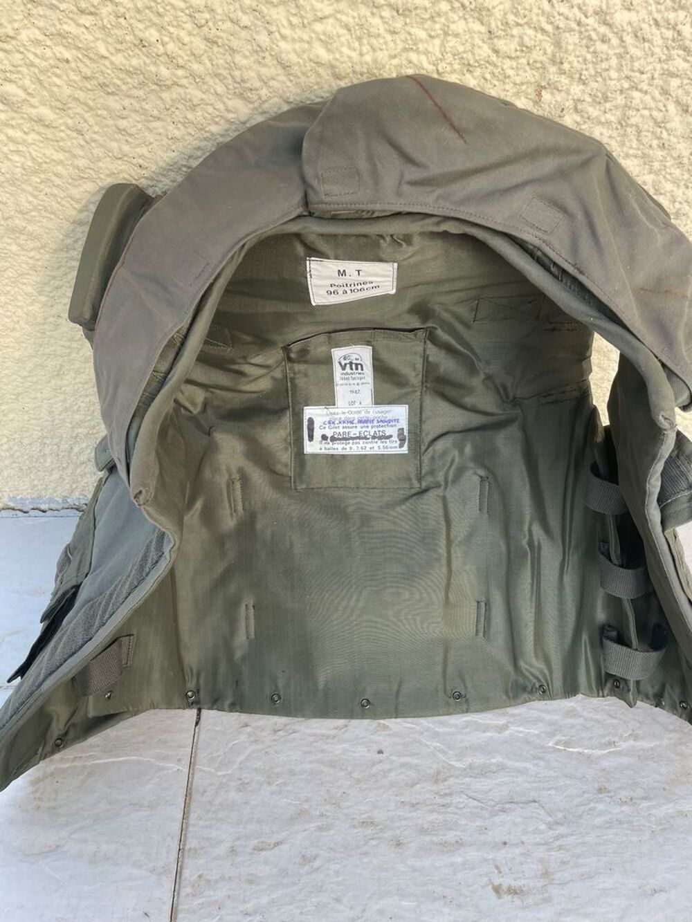 Arm&eacute;e Vêtements