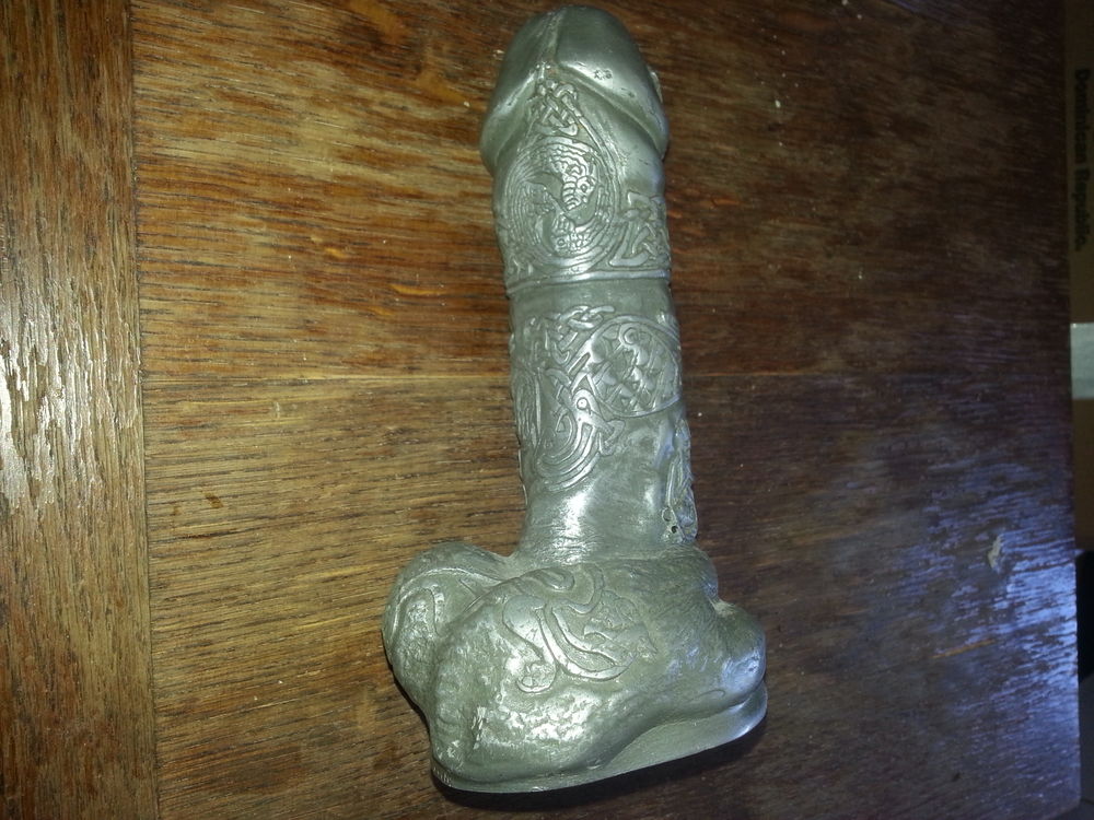 objet d'art rare phallus tribale en fer
Décoration