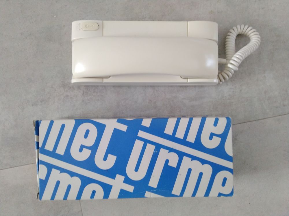 Interphone pour porte d'entr&eacute;e Téléphones et tablettes